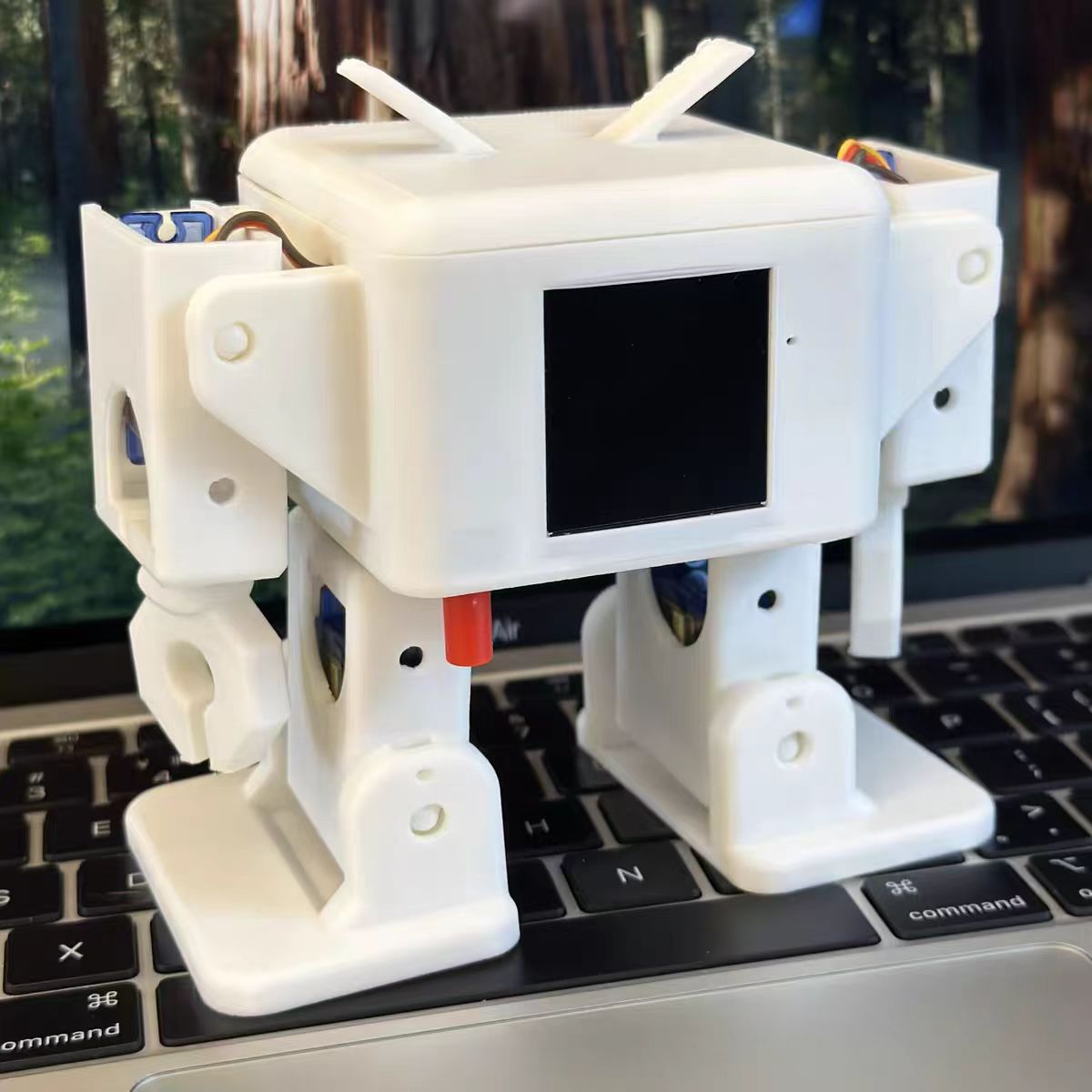 World's 1st DIY AI Desktop Robot: Otto. Your Emotional Buddy. Your Dancing Partner.
