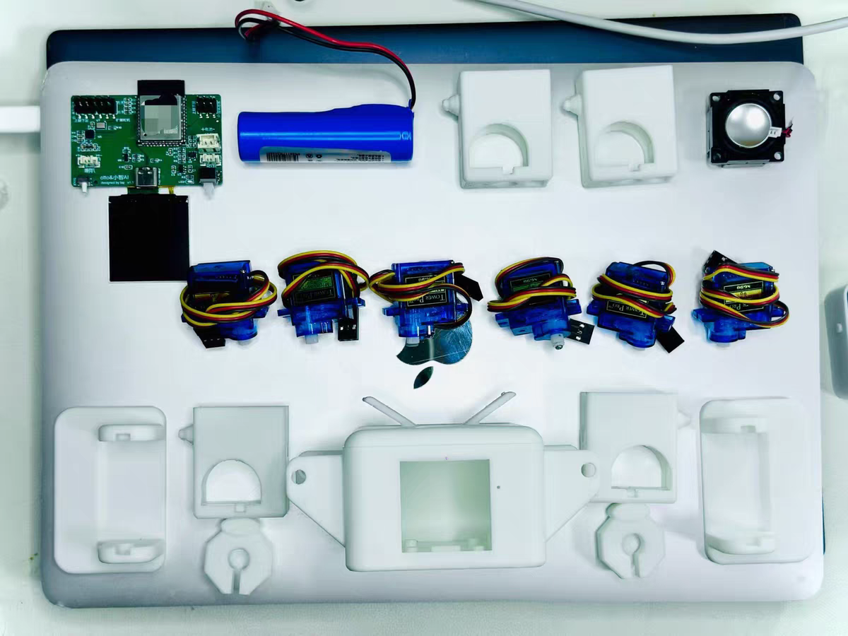 World's 1st DIY AI Desktop Robot: Otto. Your Emotional Buddy. Your Dancing Partner.