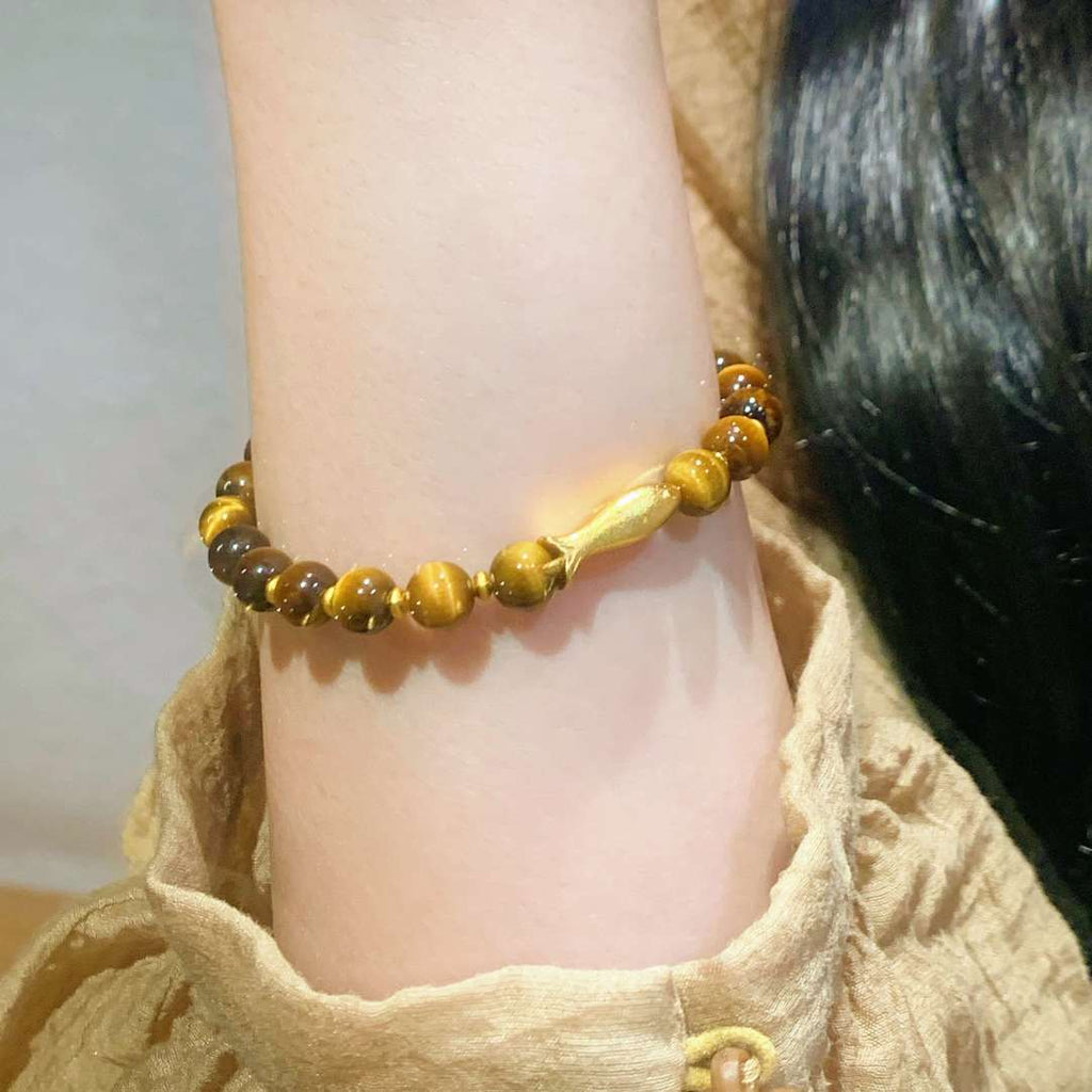 tiger's eye stone string