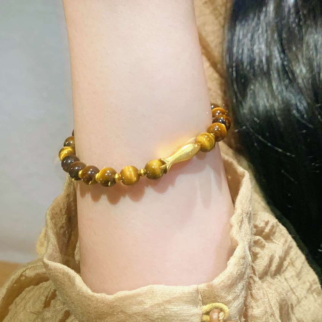 tiger's eye stone string