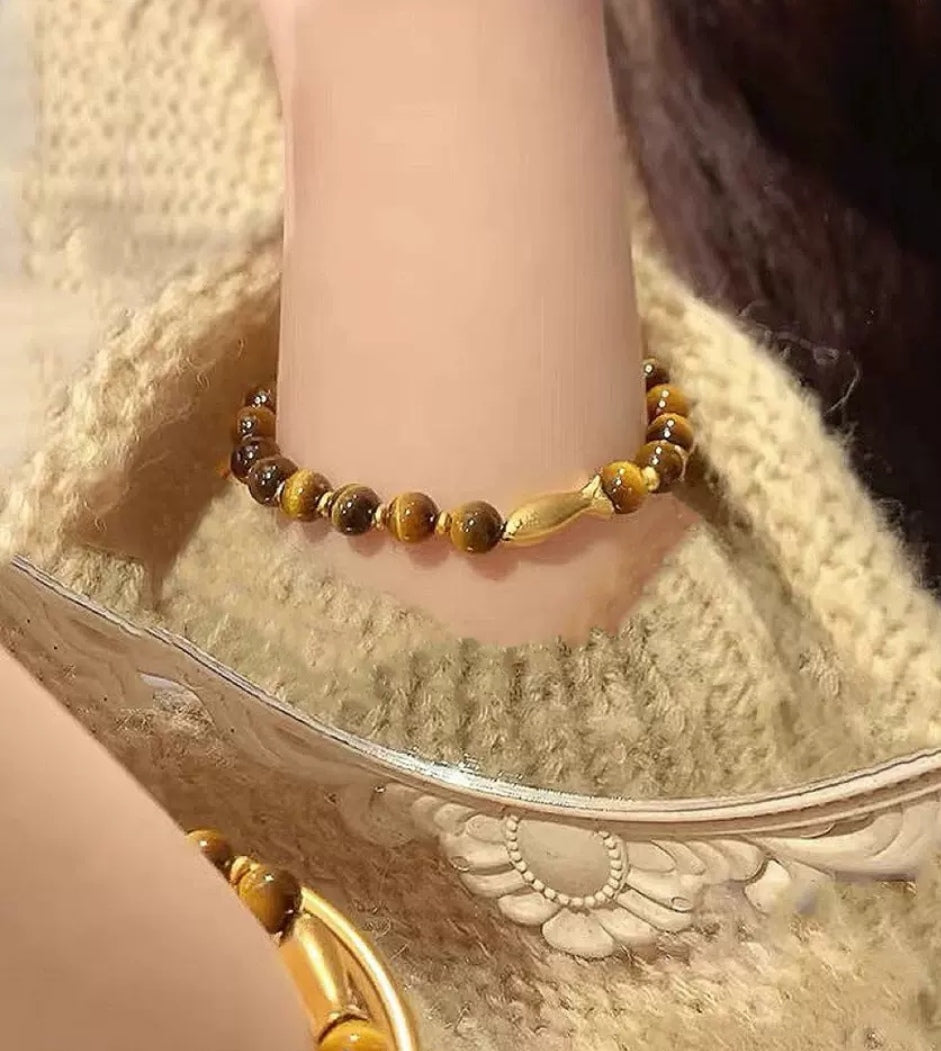 tiger's eye stone string