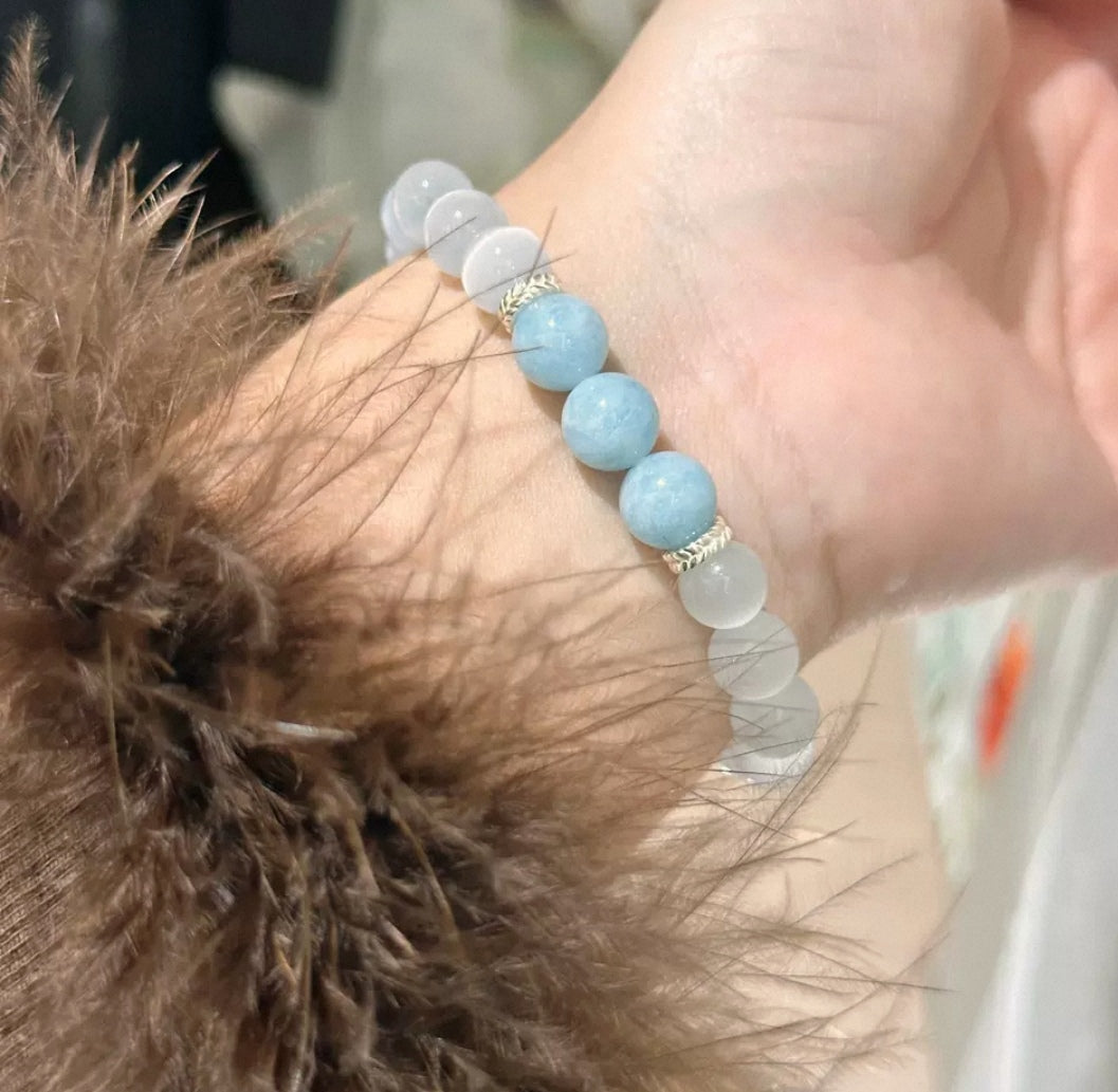Blue Aquamarine and Cat's Eye String