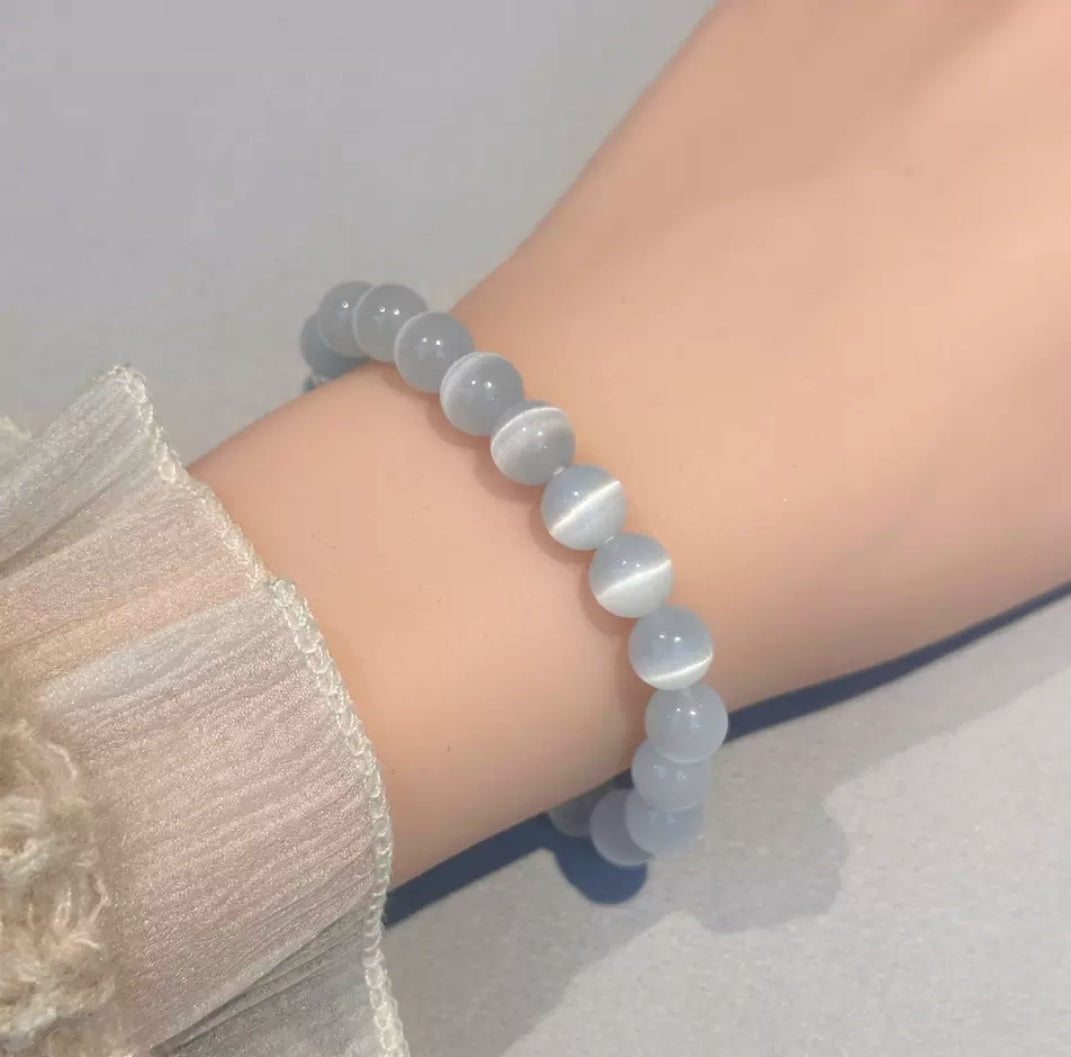 Blue Aquamarine and Cat's Eye String