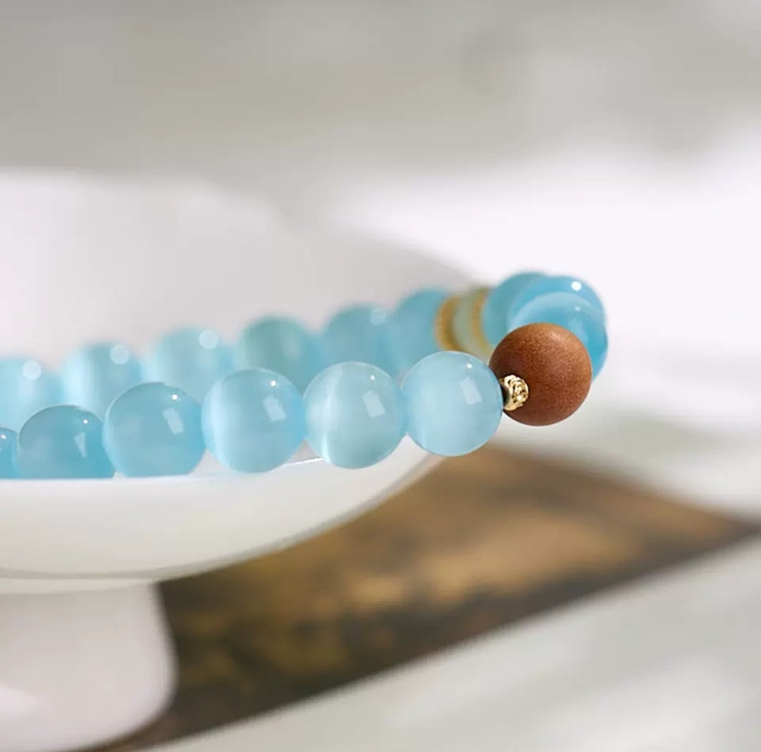 Blue Cat's Eye String bracelet