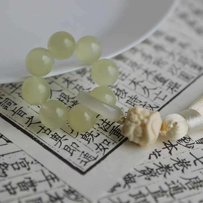Green Glaze Waking Lion Ivory Fruit Handle Piece